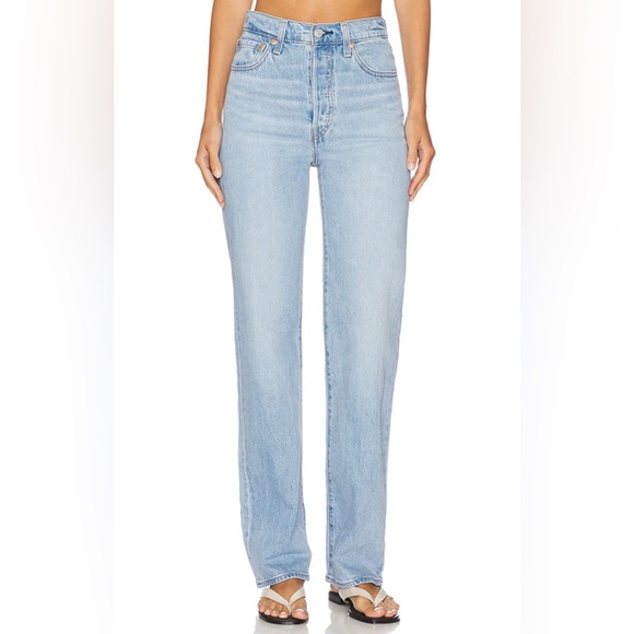 Levis Ribcage Straight Jenas - Picture 1 of 8
